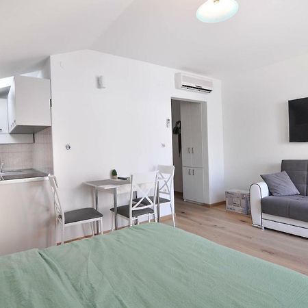 Apartment Helen Ičići Kültér fotó