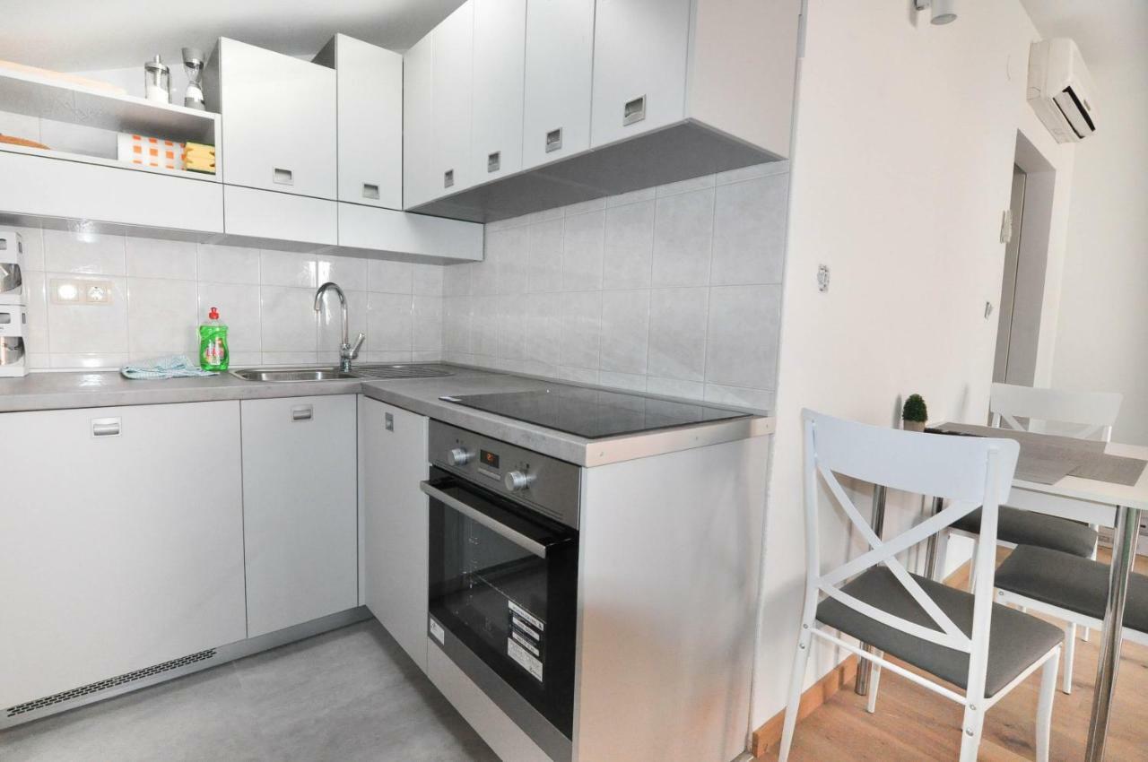 Apartment Helen Ičići Kültér fotó